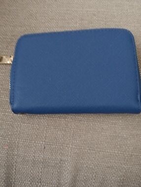 Compact Blue Zip Wallet